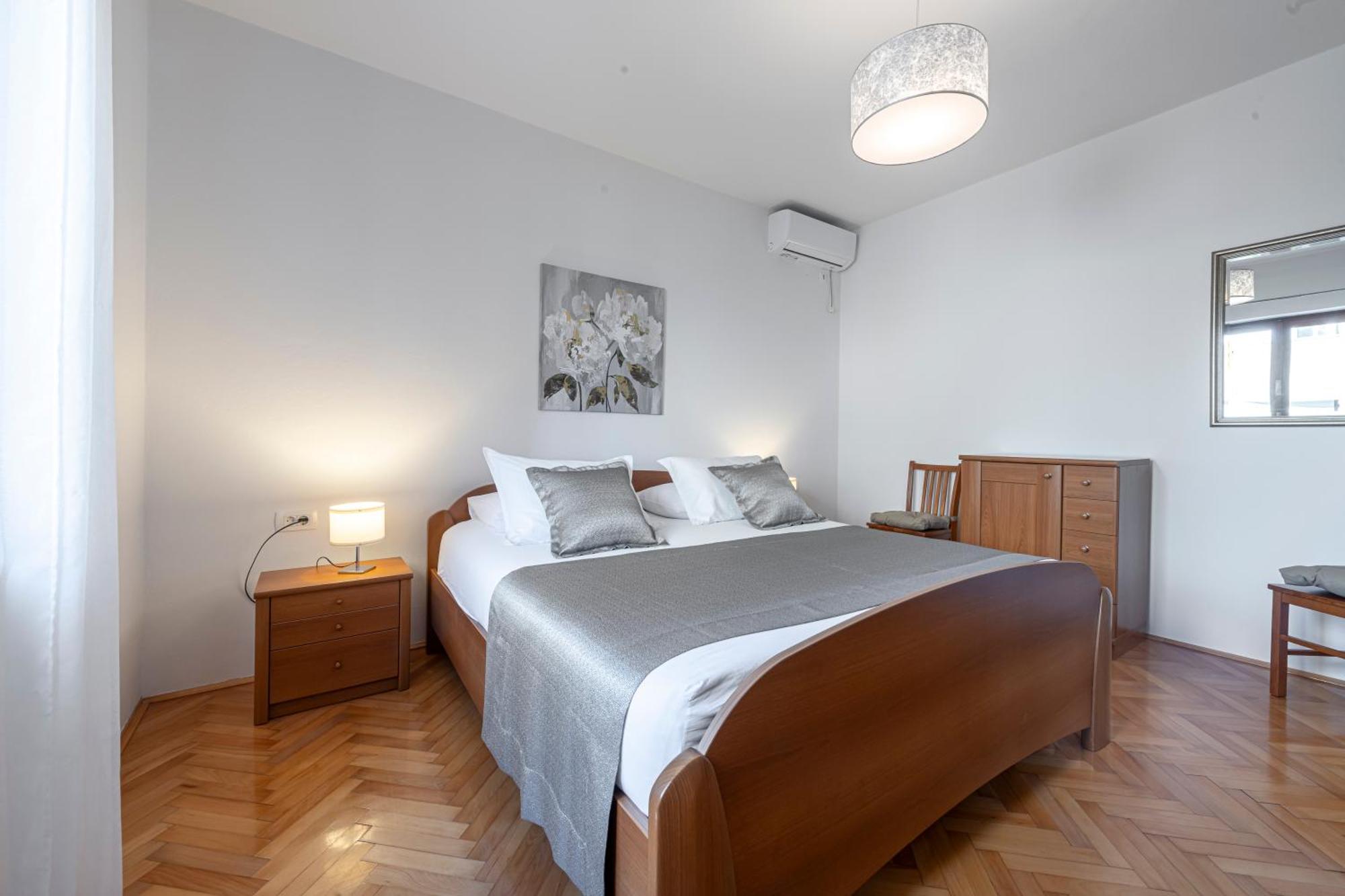 Antares Apartment *